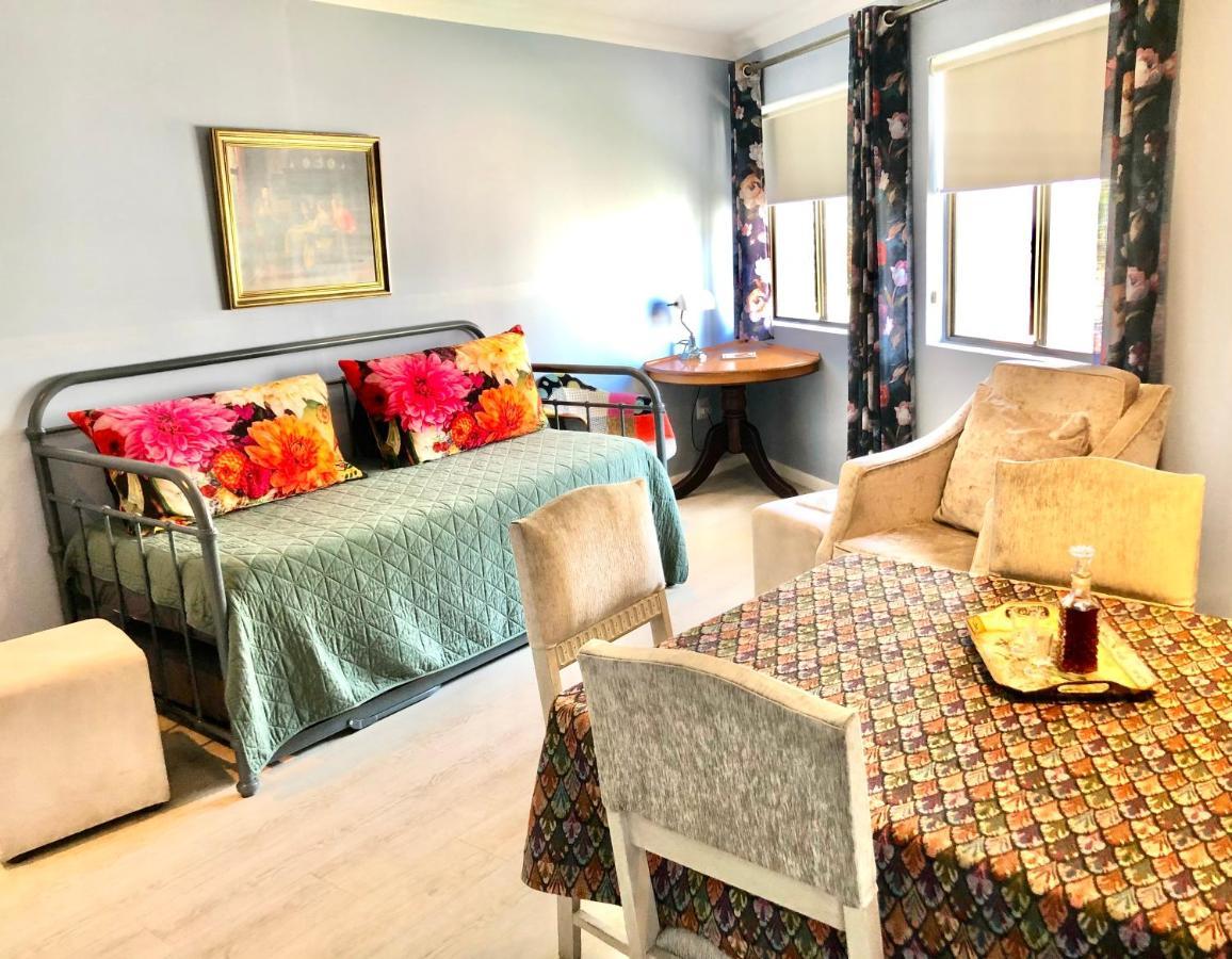 The Ark Guesthouse At Marina Martinique Jeffreys Bay Bagian luar foto