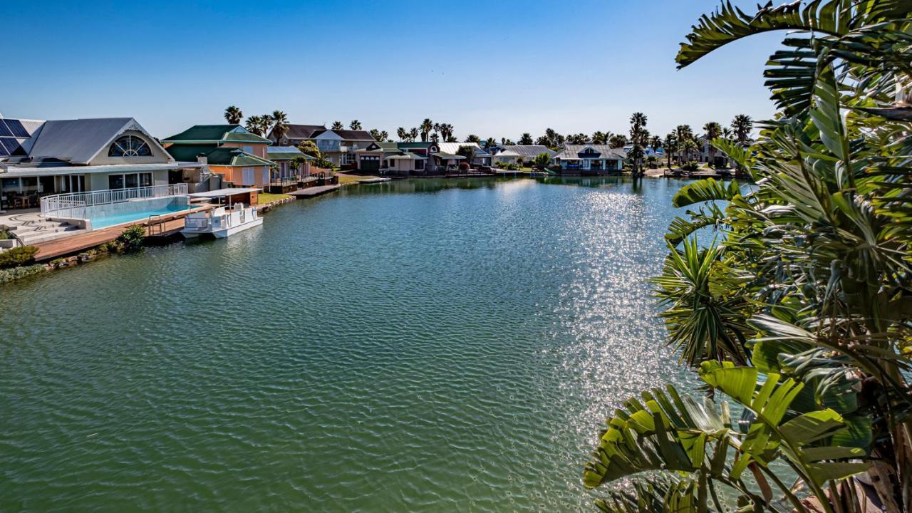 The Ark Guesthouse At Marina Martinique Jeffreys Bay Bagian luar foto