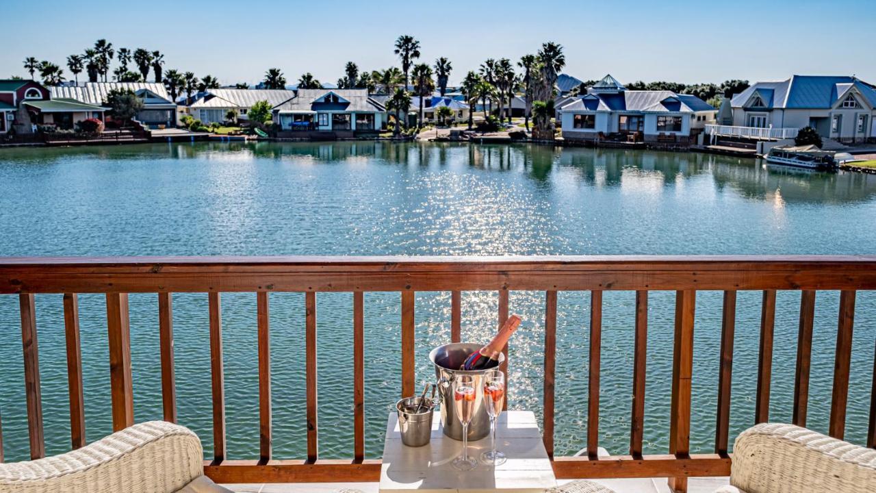The Ark Guesthouse At Marina Martinique Jeffreys Bay Bagian luar foto