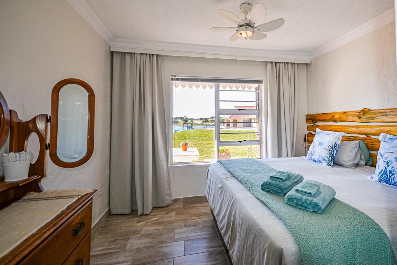 The Ark Guesthouse At Marina Martinique Jeffreys Bay Bagian luar foto
