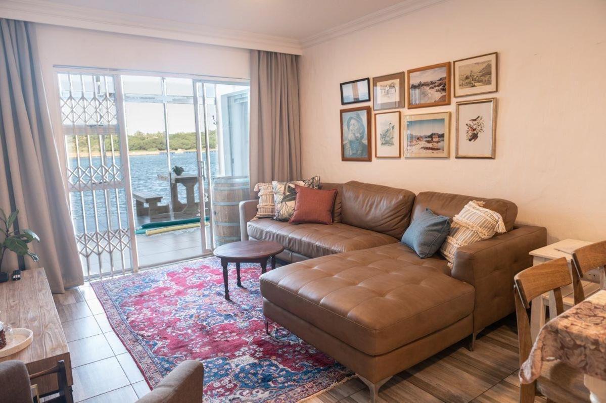 The Ark Guesthouse At Marina Martinique Jeffreys Bay Bagian luar foto