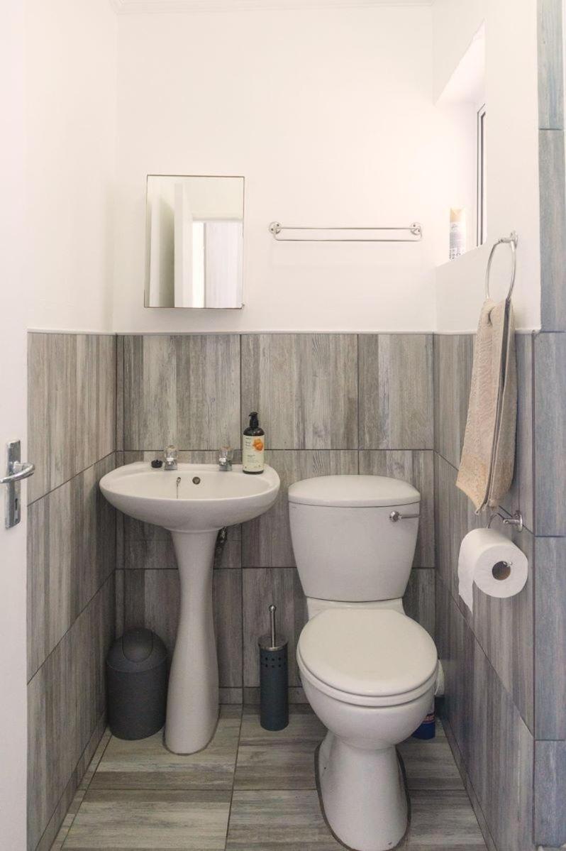The Ark Guesthouse At Marina Martinique Jeffreys Bay Bagian luar foto