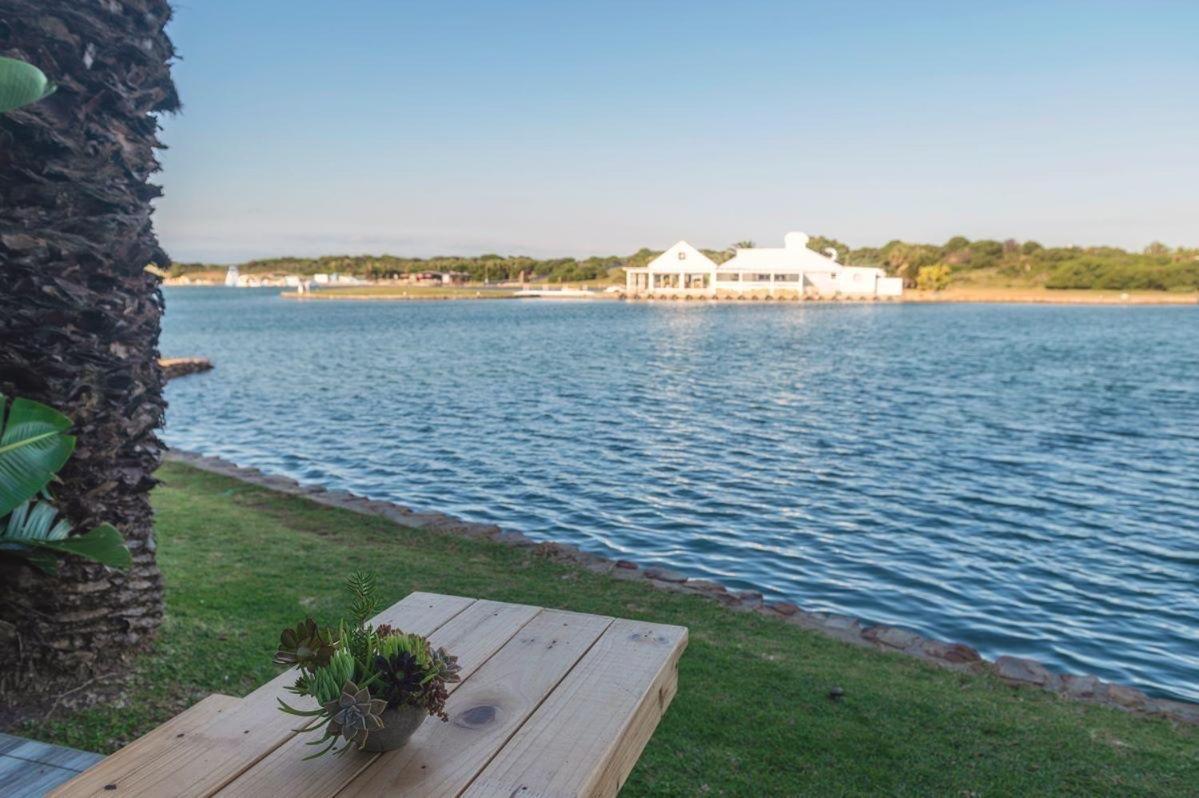 The Ark Guesthouse At Marina Martinique Jeffreys Bay Bagian luar foto