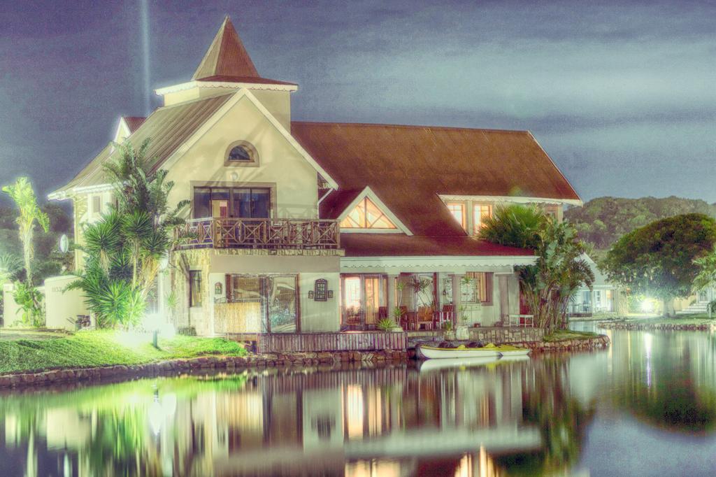 The Ark Guesthouse At Marina Martinique Jeffreys Bay Ruang foto