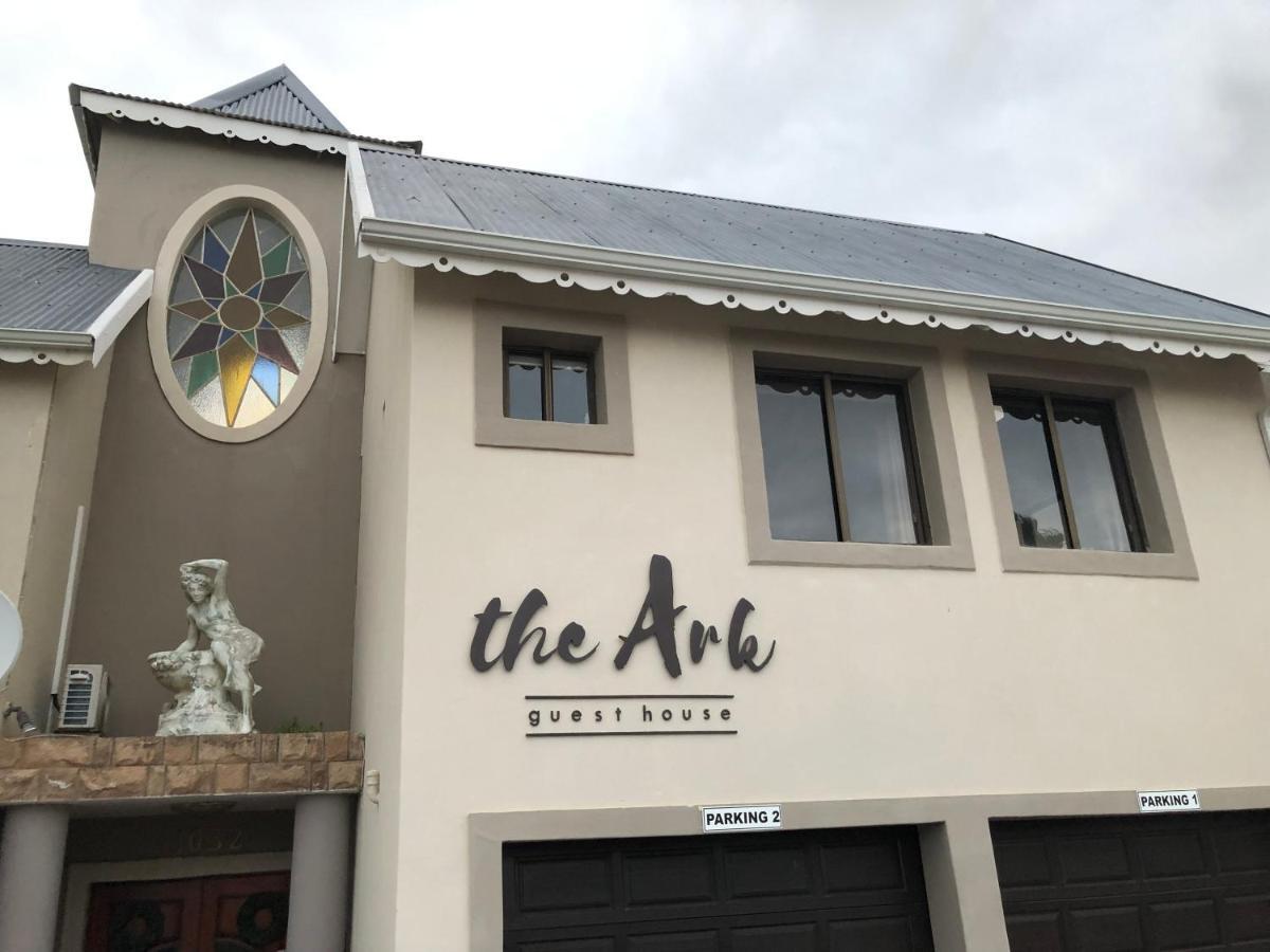 The Ark Guesthouse At Marina Martinique Jeffreys Bay Bagian luar foto