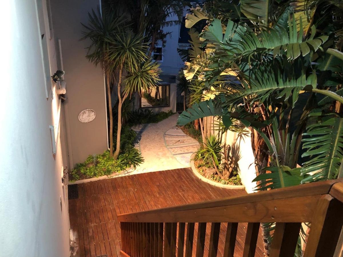 The Ark Guesthouse At Marina Martinique Jeffreys Bay Bagian luar foto